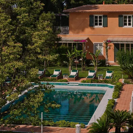 America - Adults Only 5*