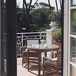 America - Adults Only 5*